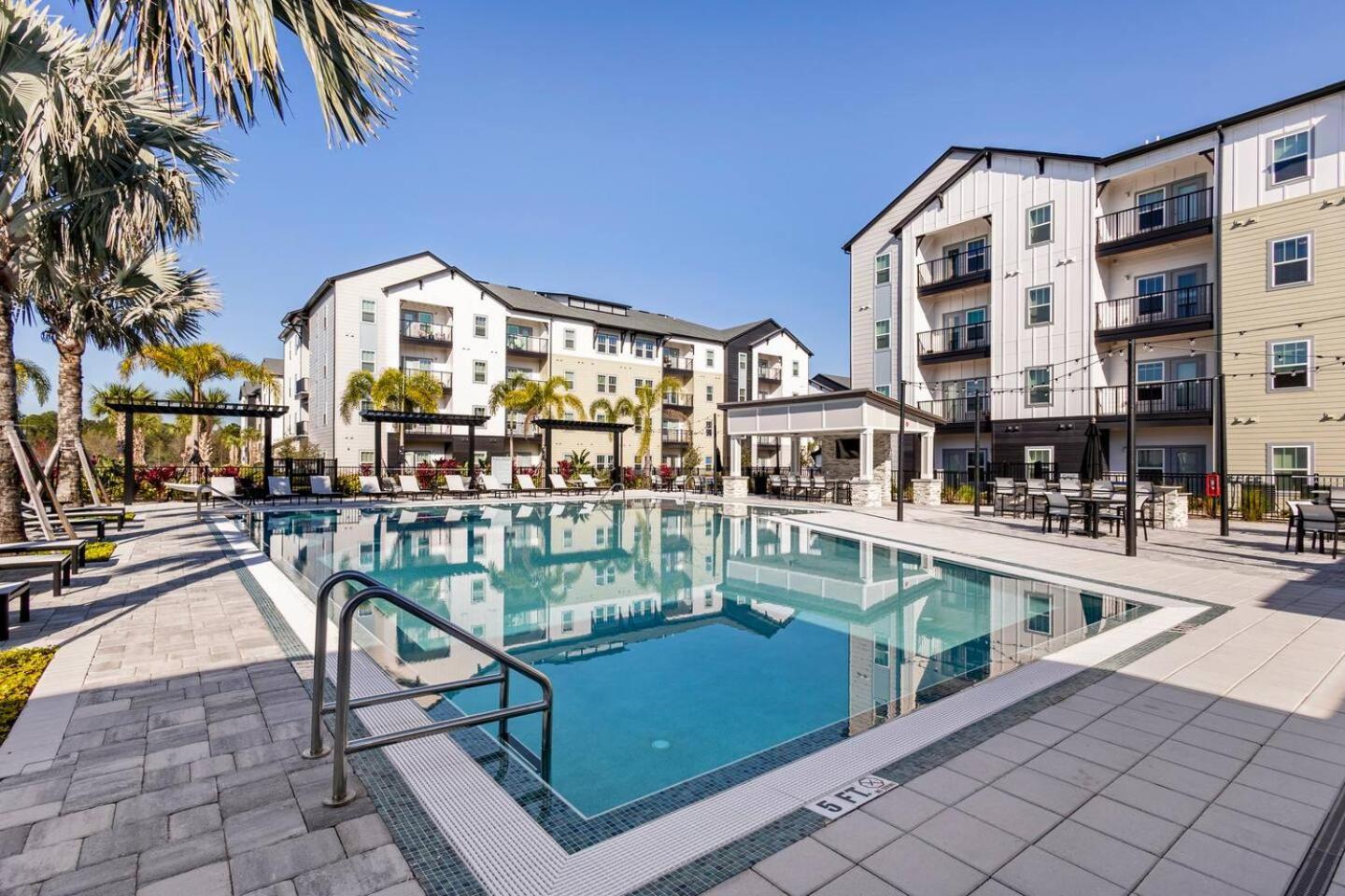 Complete Lush Green Apartment 10 Min To Parks Pets Allowed, Resort-Style Amenities Орландо Экстерьер фото