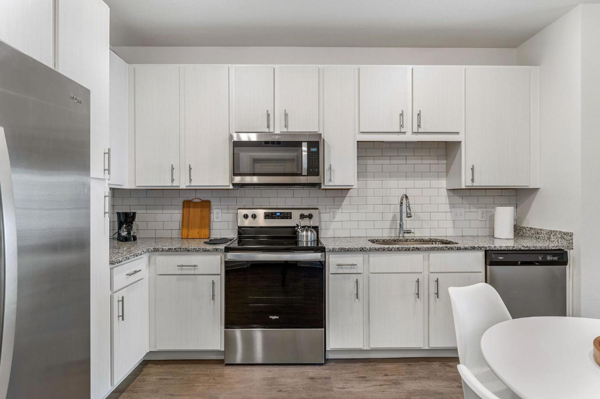 Complete Lush Green Apartment 10 Min To Parks Pets Allowed, Resort-Style Amenities Орландо Экстерьер фото